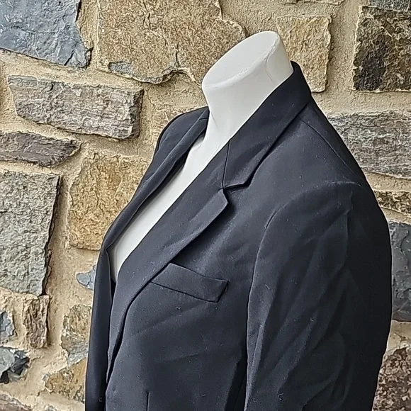 Theory Classic Black blazer with 1 button size 2